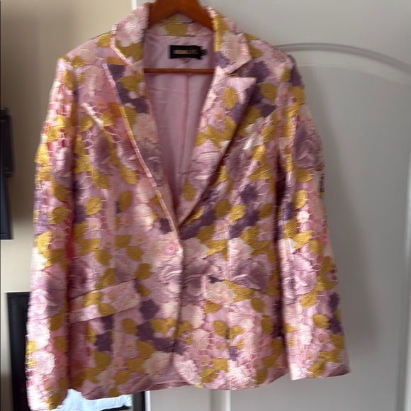 Fashion Nova Pink and Yellow Floral pantsuit - Picture 6 of 11